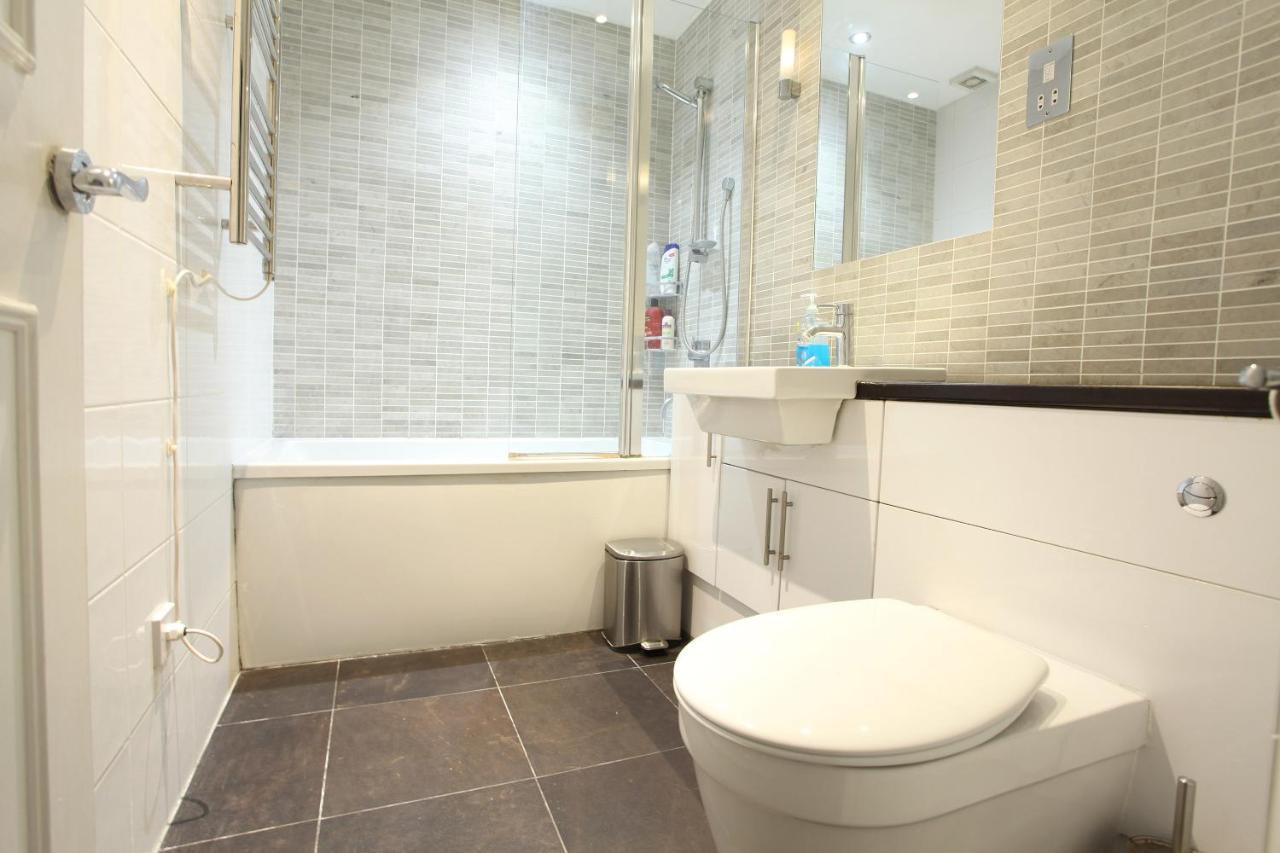 Walk To Notting Hill /Paddington 1 B/R With Patio Londres Exterior foto